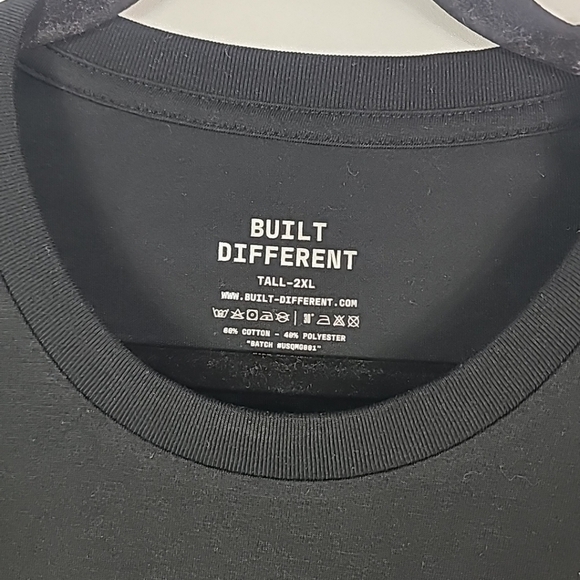 NWOT Built Different Men's 2XL Tall Crew Neck T-Shirt Black - Picture 2 of 3